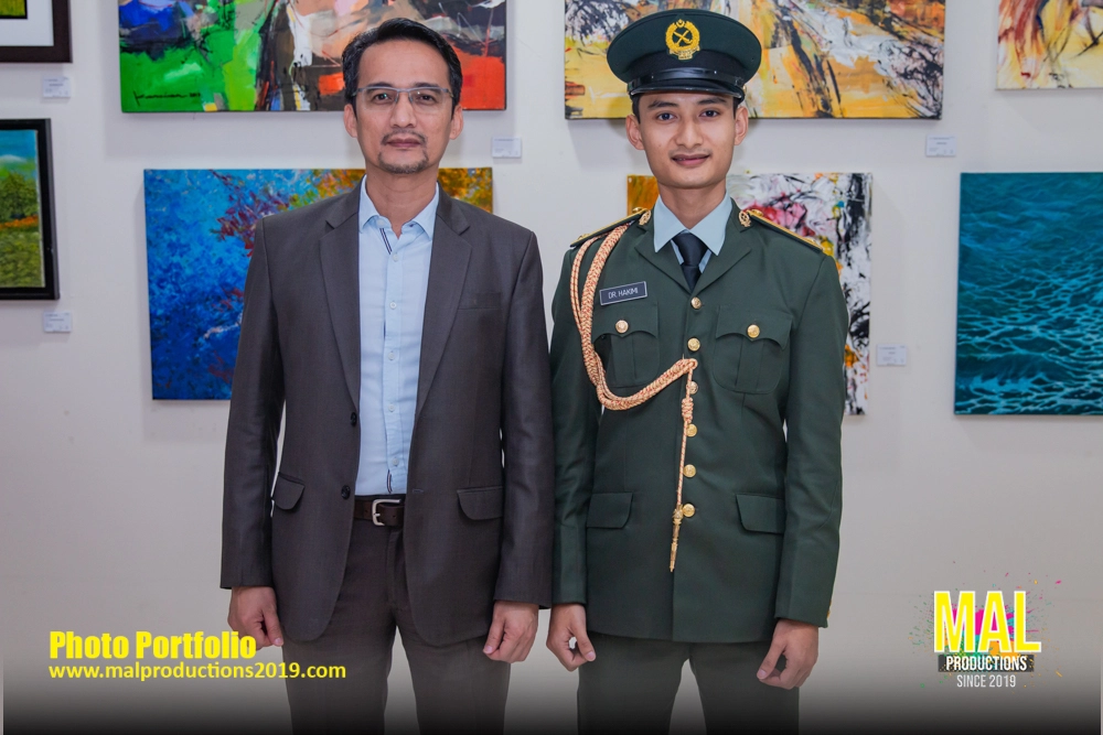 Gaduation Convocation PWTC Family Portfolio MAL 2019 -15.webp